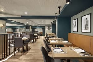 thumbnail: Restaurant