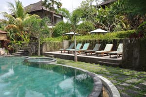 thumbnail: Outdoor pool
