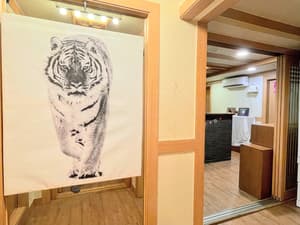 thumbnail: Interior entrance