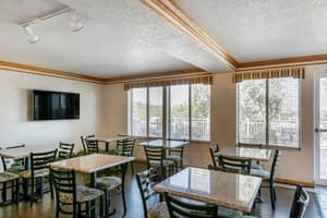 thumbnail: Breakfast area