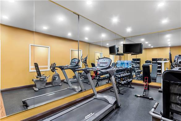 On-Site,Property Amenity,Recreation,Fitness Center