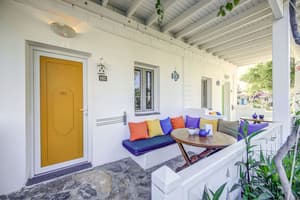 thumbnail: Living area