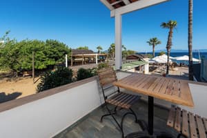 thumbnail: Terrace/patio