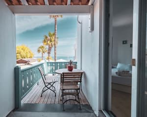 thumbnail: Exterior