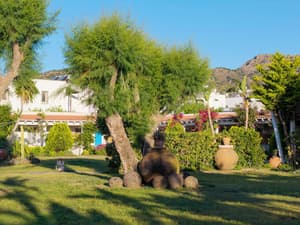 thumbnail: Front of property