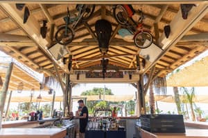 thumbnail: Restaurant