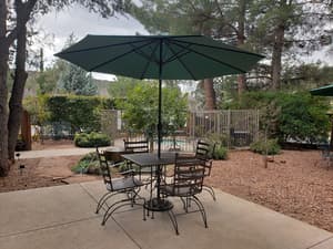thumbnail: Outdoor dining