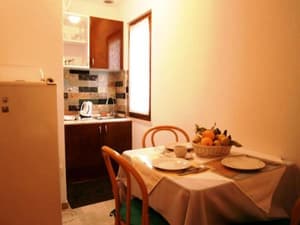 thumbnail: In-room dining