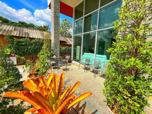 thumbnail: Exterior