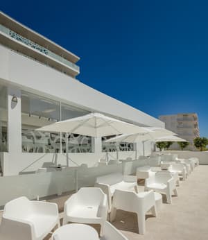 thumbnail: Bar (on property)