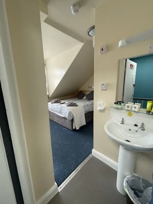 thumbnail: Room