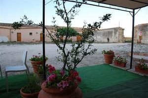 thumbnail: Exterior
