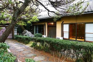 thumbnail: Exterior