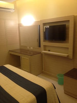 thumbnail: Room