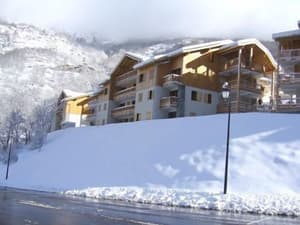 thumbnail: Exterior