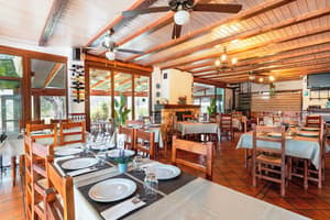 thumbnail: Restaurant