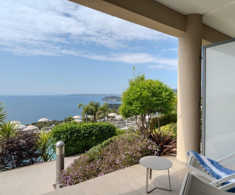 Beach/ocean view