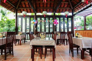 thumbnail: Breakfast area