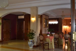 thumbnail: Lobby sitting area