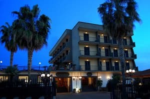 thumbnail: Exterior