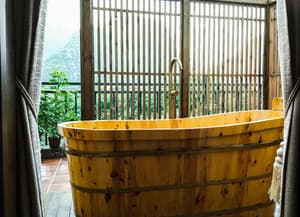 thumbnail: Deep soaking bathtub