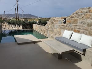 thumbnail: Exterior