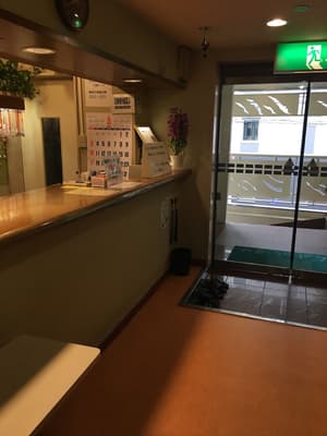 thumbnail: Interior entrance