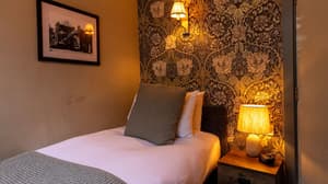 thumbnail: Room