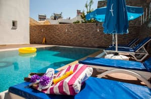 thumbnail: Pool