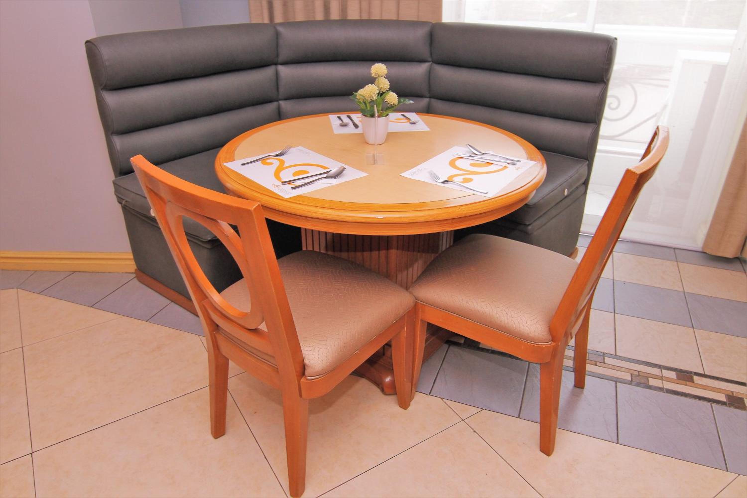 Restaurant-cafeteria
