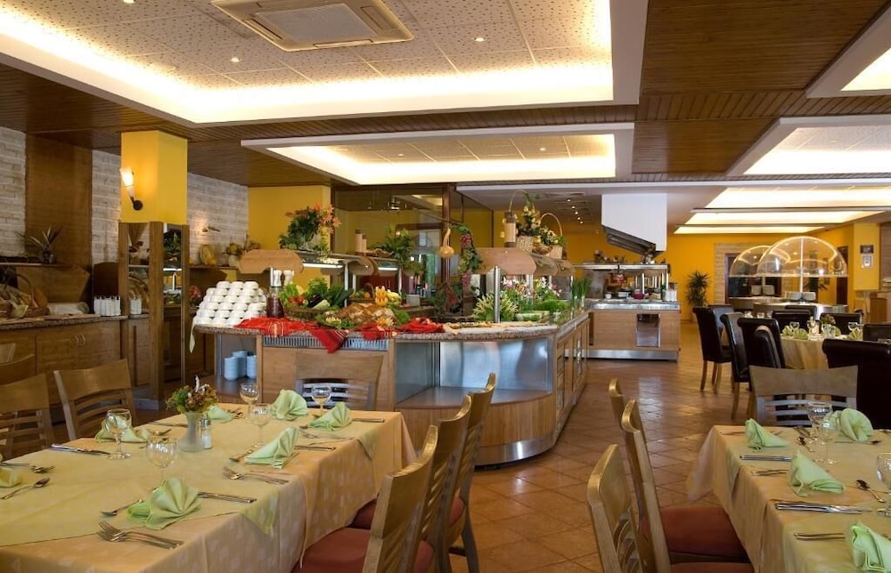 Restaurant-cafeteria