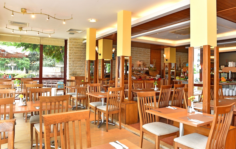 Restaurant-cafeteria