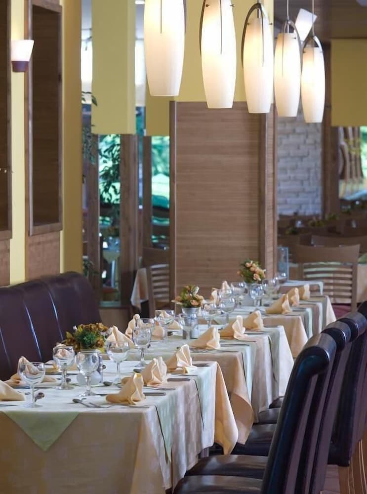 Restaurant-cafeteria