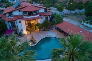thumbnail: Front of property
