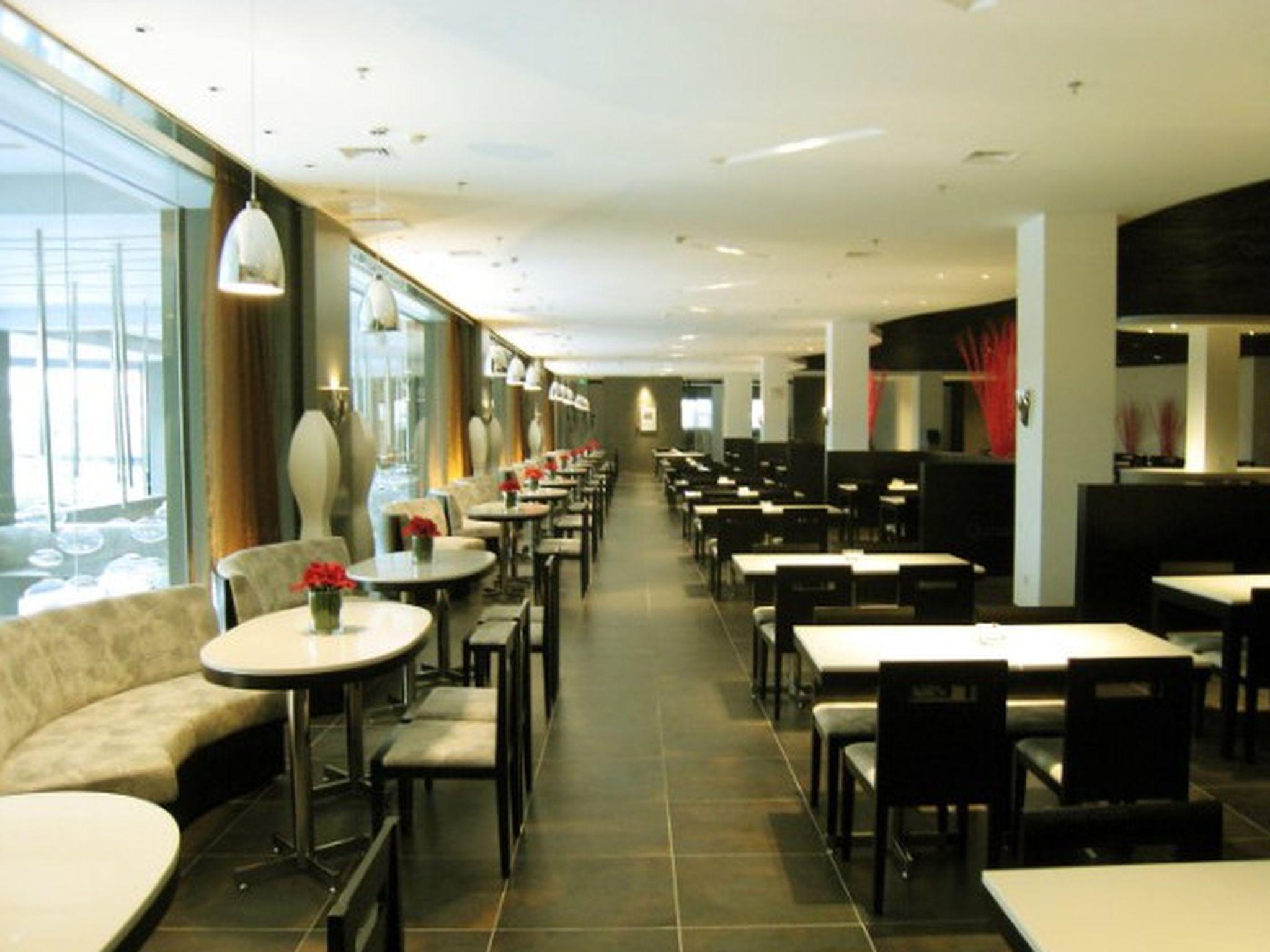 Restaurant-cafeteria