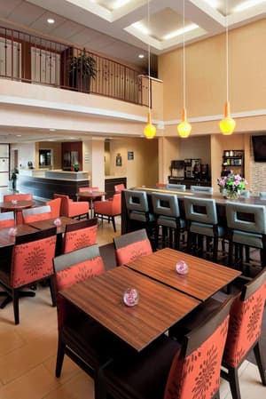 thumbnail: Restaurant