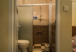 thumbnail: Bathroom amenities