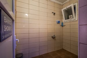 thumbnail: Bathroom amenities