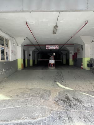 thumbnail: Parking