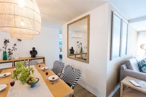 thumbnail: Dining room