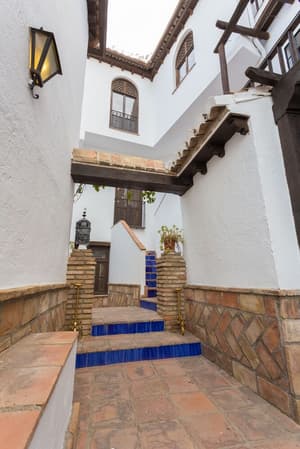 thumbnail: Interior entrance