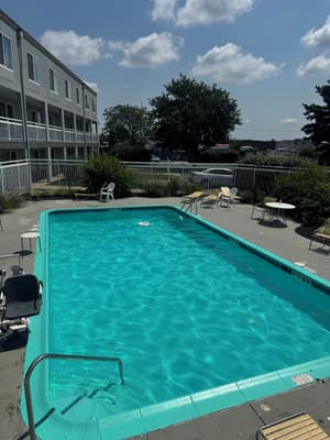 thumbnail: Pool
