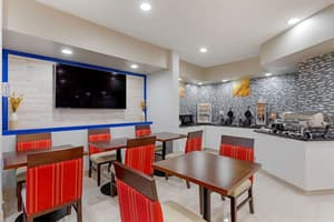 thumbnail: Breakfast area