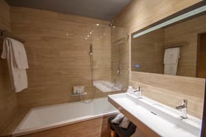 thumbnail: Bathroom