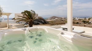 thumbnail: Balcony view