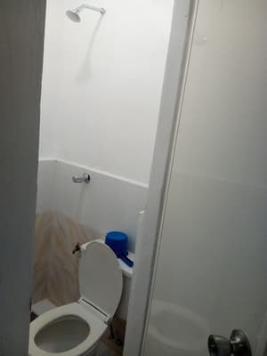 thumbnail: Bathroom amenities