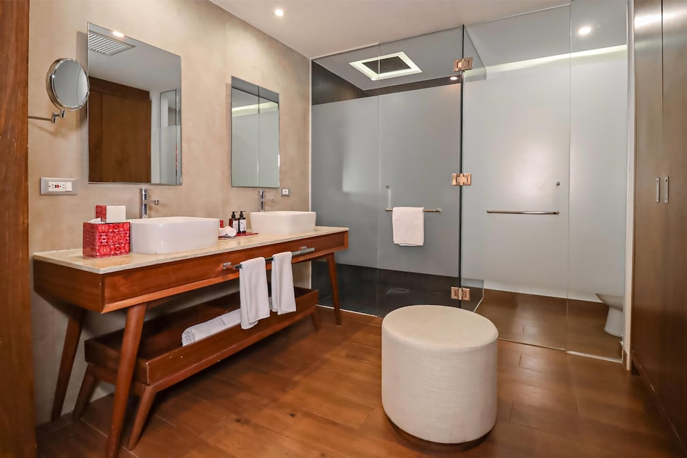 Bathroom shower