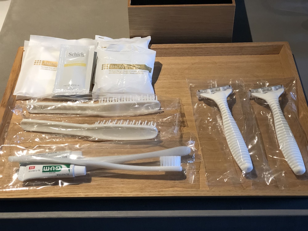 Bathroom amenities