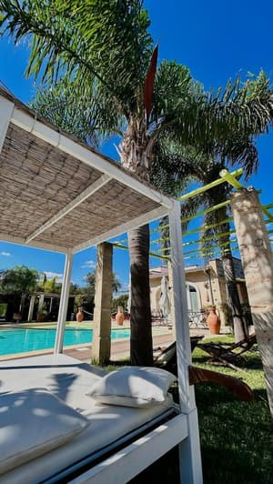 thumbnail: Front of property