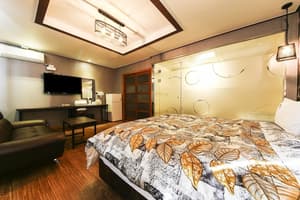 thumbnail: Room